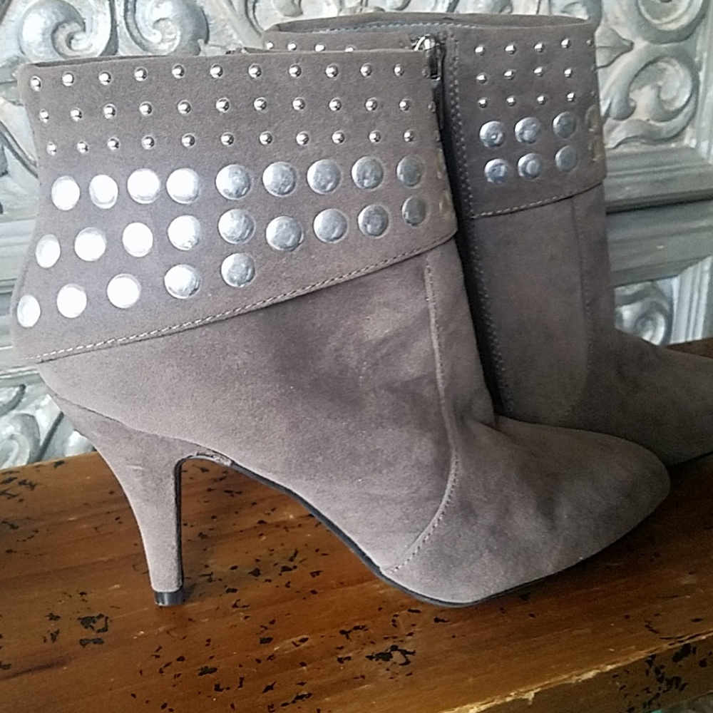 Grey studded Bamboo booties
